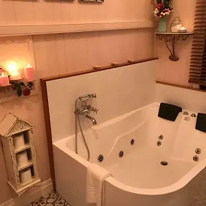 Barney Creek Vineyard Cottages Holiday park